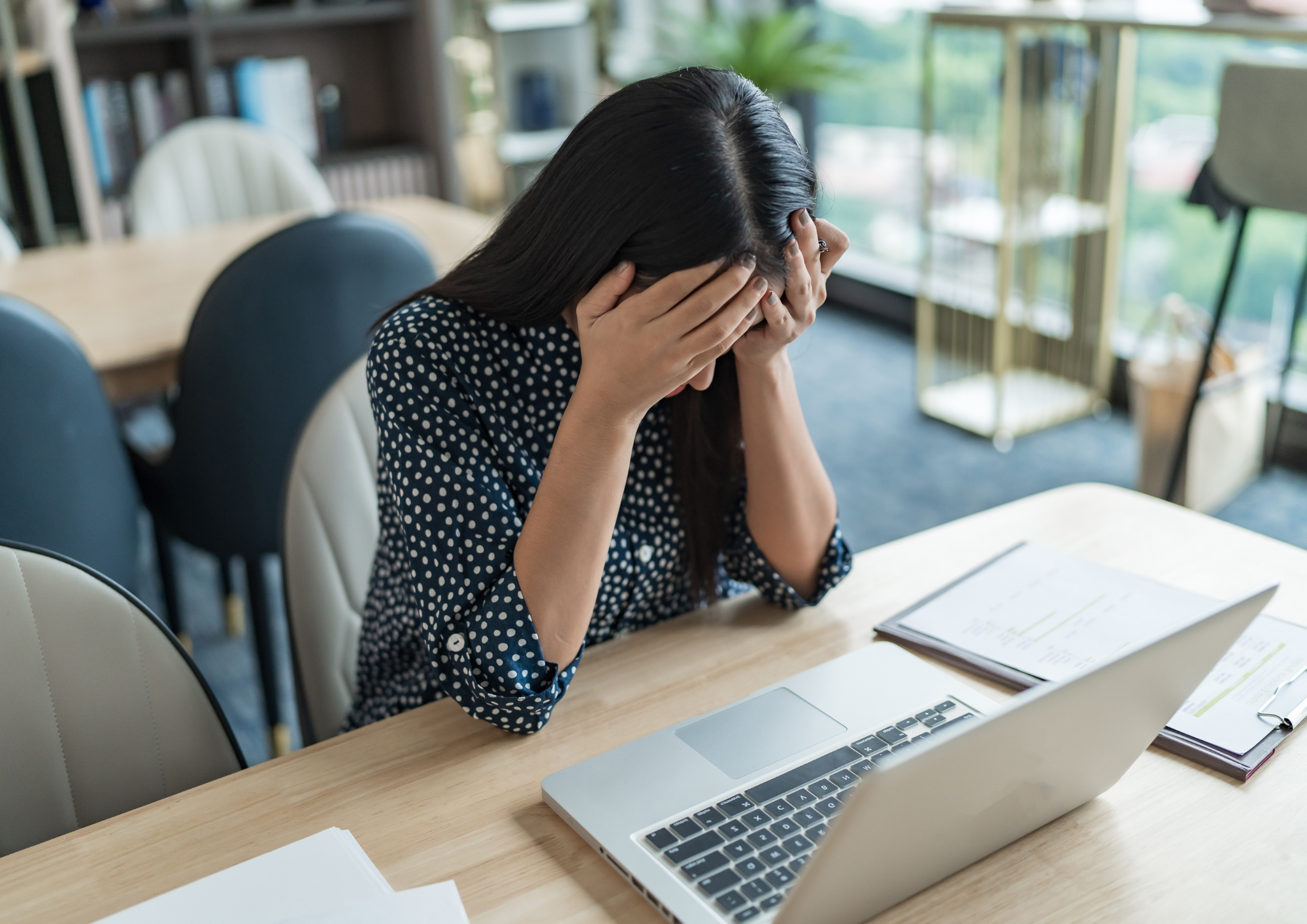 Stress, mất ngủ và bệnh không lây nhiễm: Mối liên hệ ít người biết - Ảnh 2.