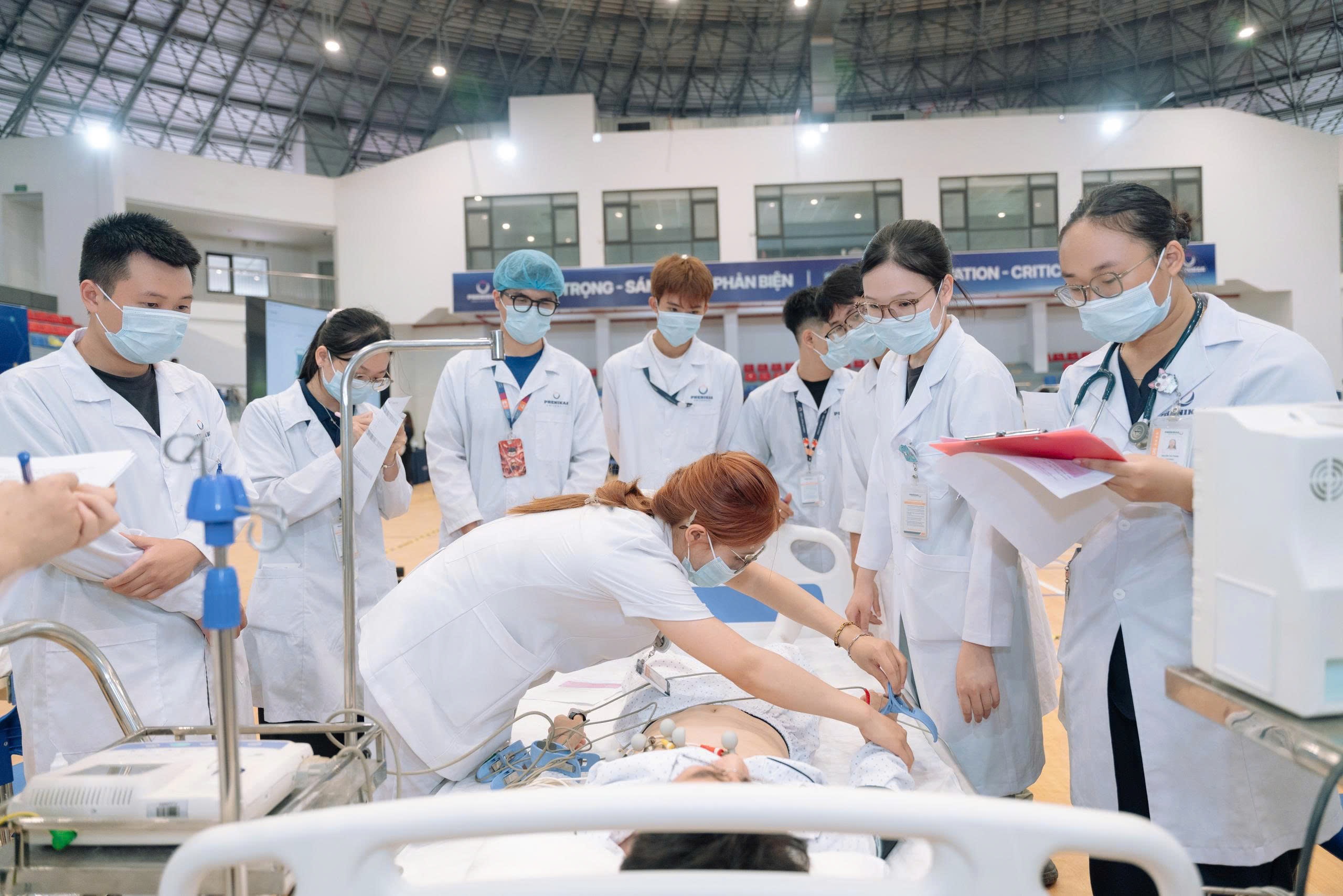 Đào tạo y khoa chú trọng thực hành lâm sàng và phối hợp liên ngành- Ảnh 3.