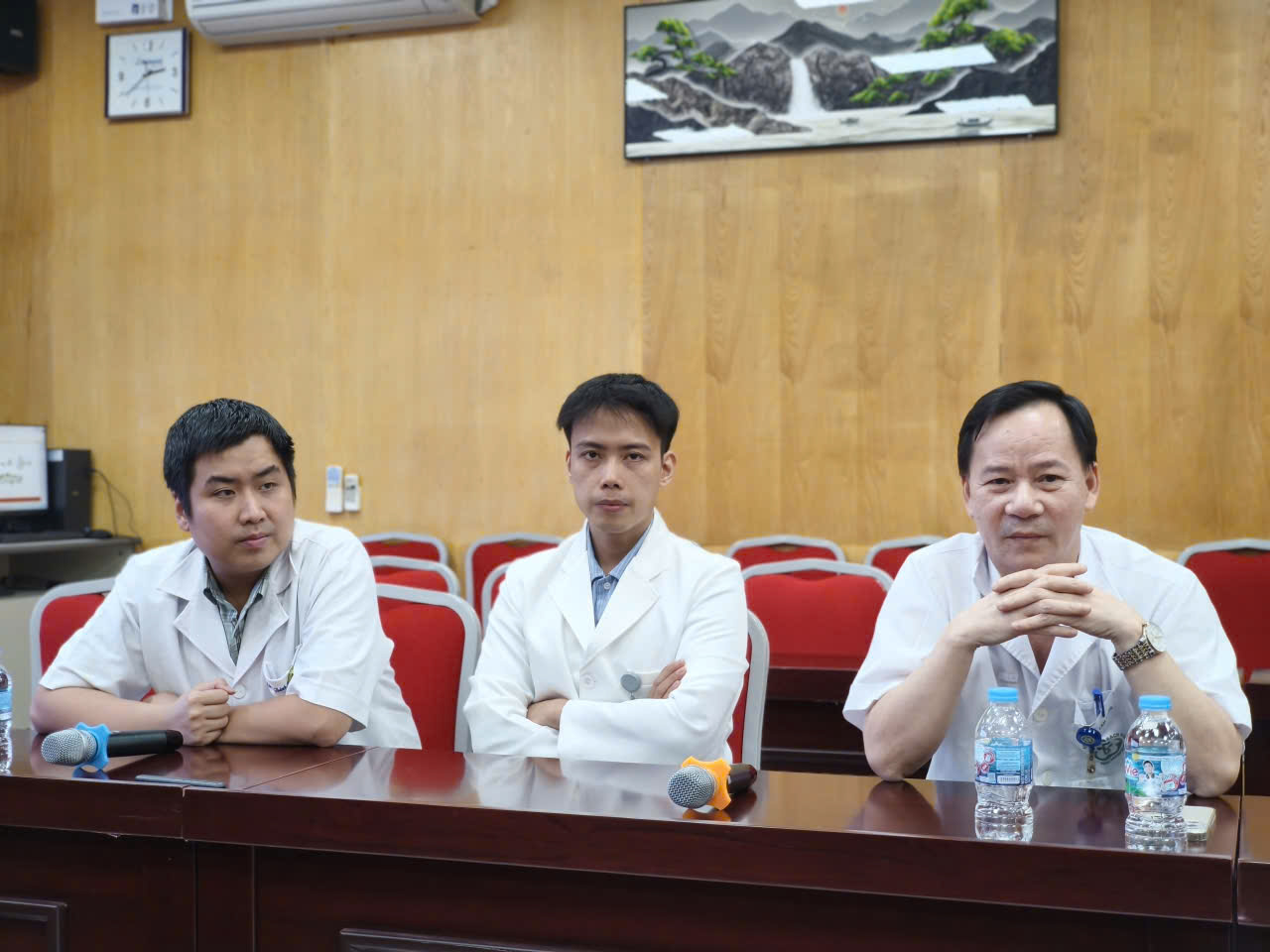 Bị bắt nạt trên mạng, thiếu nữ 'nhốt mình' trong các hội nhóm  - Ảnh 2.