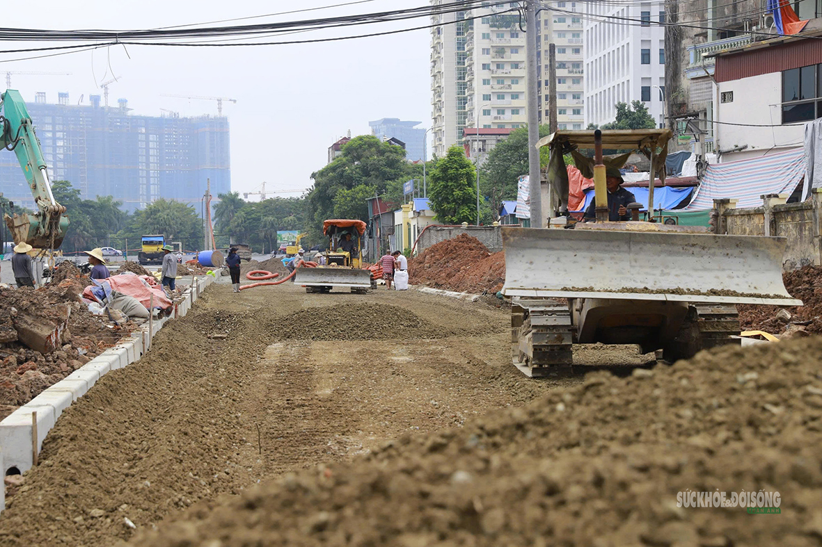 Tuyến đường nối ba khu đô thị lớn ở Hà Nội sắp thông xe kỹ thuật- Ảnh 4.