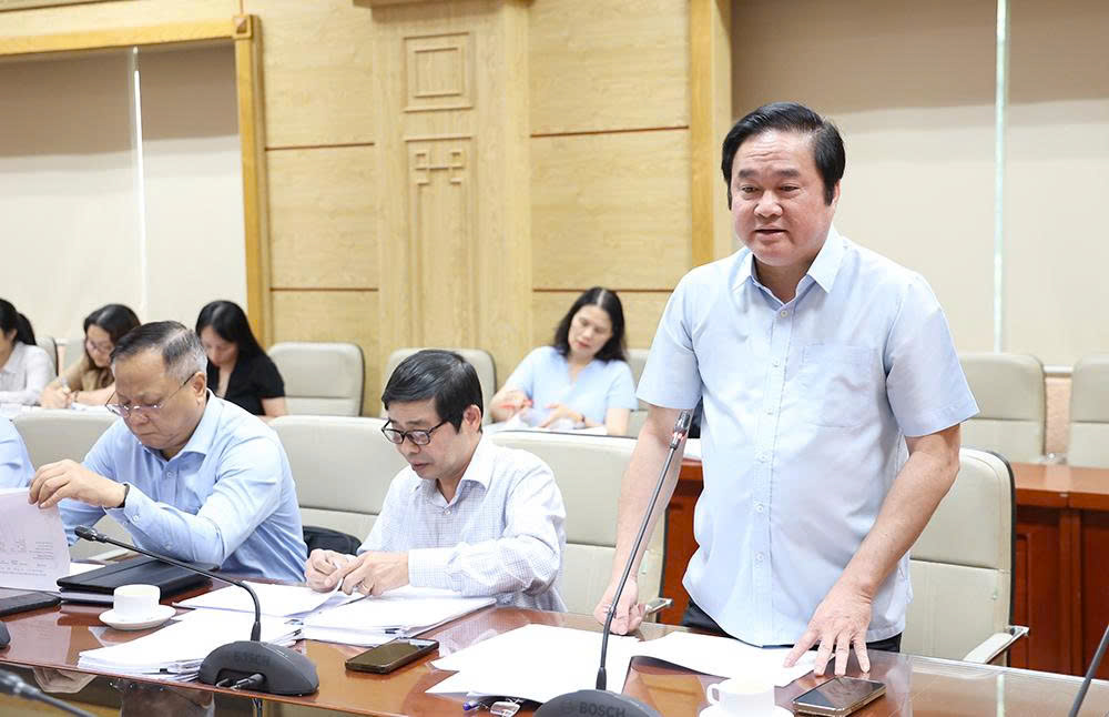 Đẩy nhanh tiến độ hoàn thiện chính sách về phòng bệnh và bảo trợ xã hội- Ảnh 2.