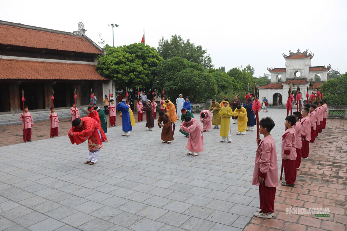 Khi trường thi xưa sống lại giữa Văn Miếu Sơn Tây - Ảnh 6.