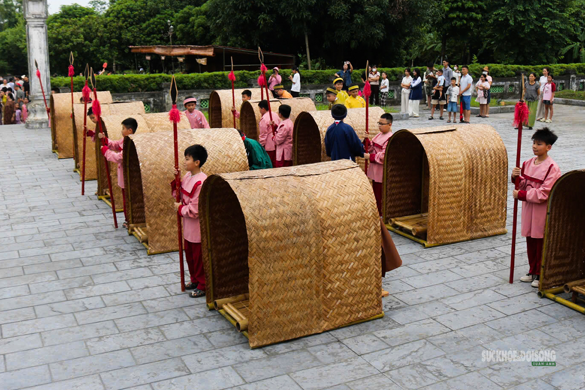 Khi trường thi xưa sống lại giữa Văn Miếu Sơn Tây - Ảnh 7.