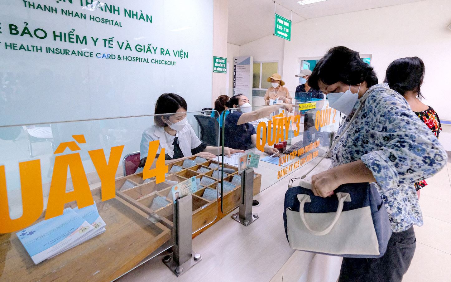 Tăng tuổi nghỉ hưu từ năm 2027, cách tính lương hưu có thay đổi? - Ảnh 2.