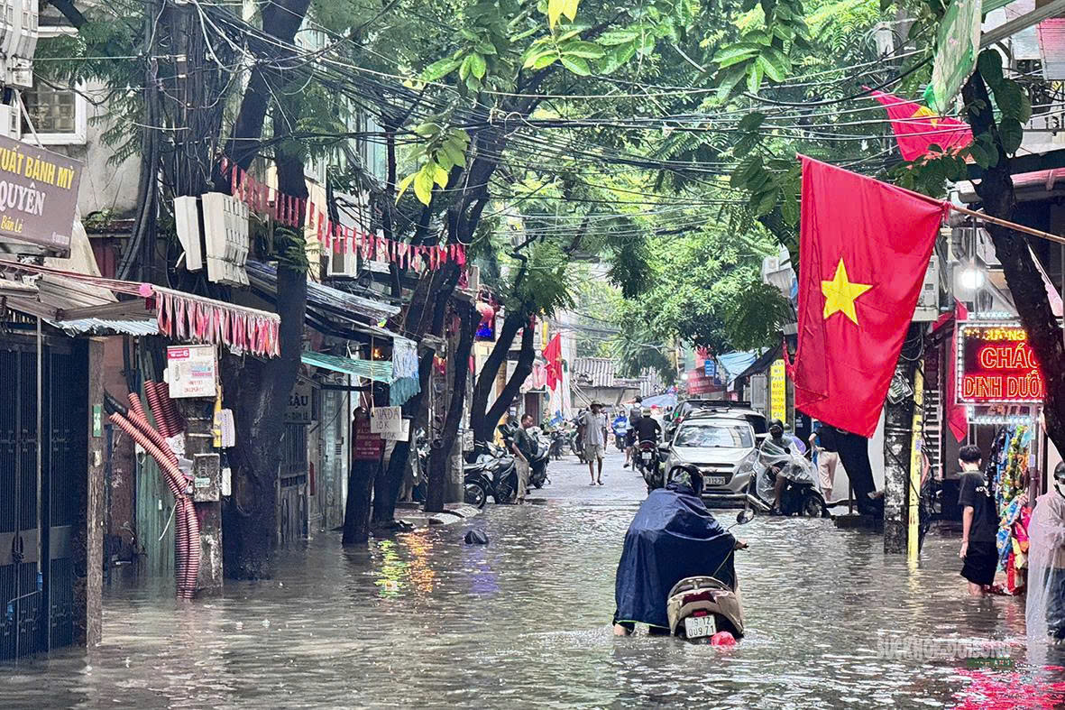 Cập nhật các tuyến đường ngập ở Hà Nội hôm nay 17/9 - Ảnh 33.