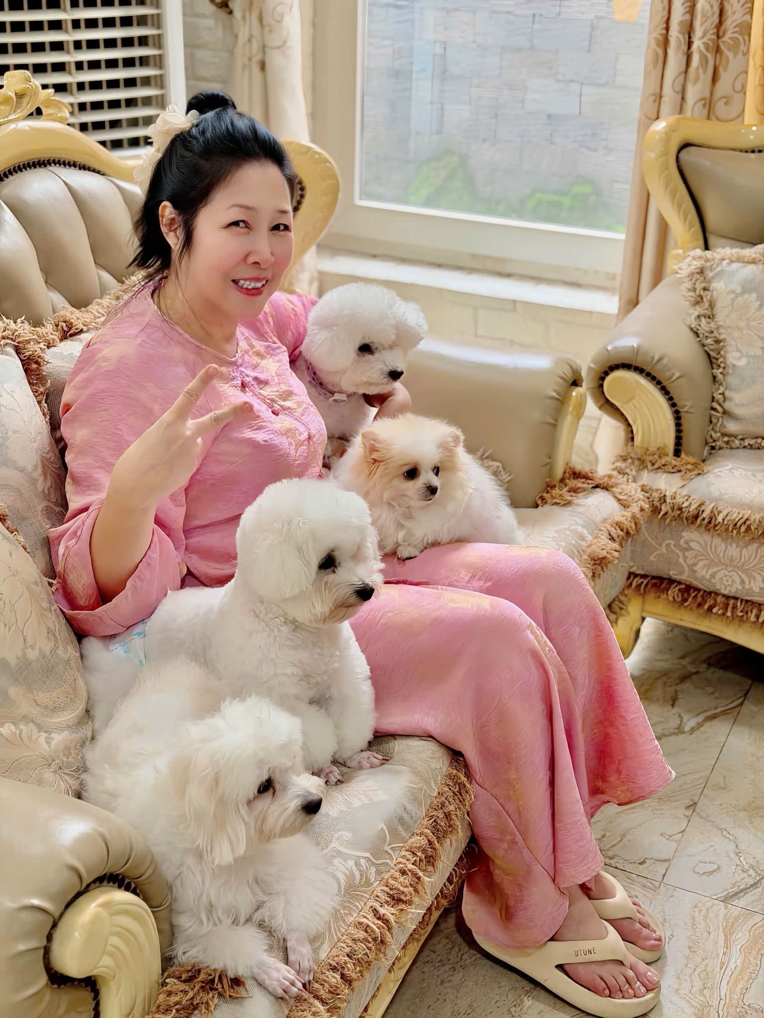 NSND Hồng Vân ở tuổi 60- Ảnh 5.