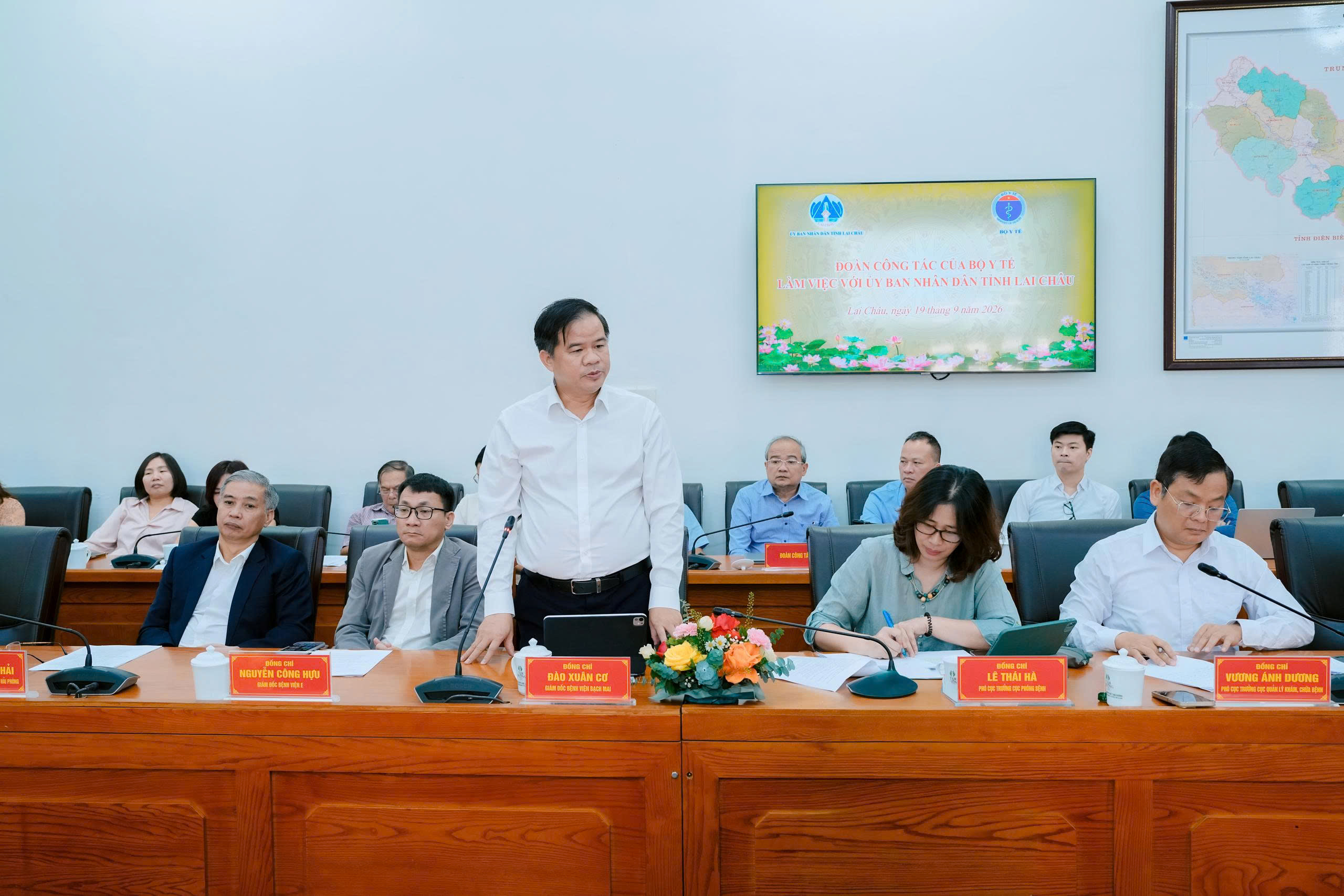 Không chỉ đưa bác sĩ Bạch Mai lên vùng cao, mà xây năng lực y tế tại chỗ- Ảnh 3.