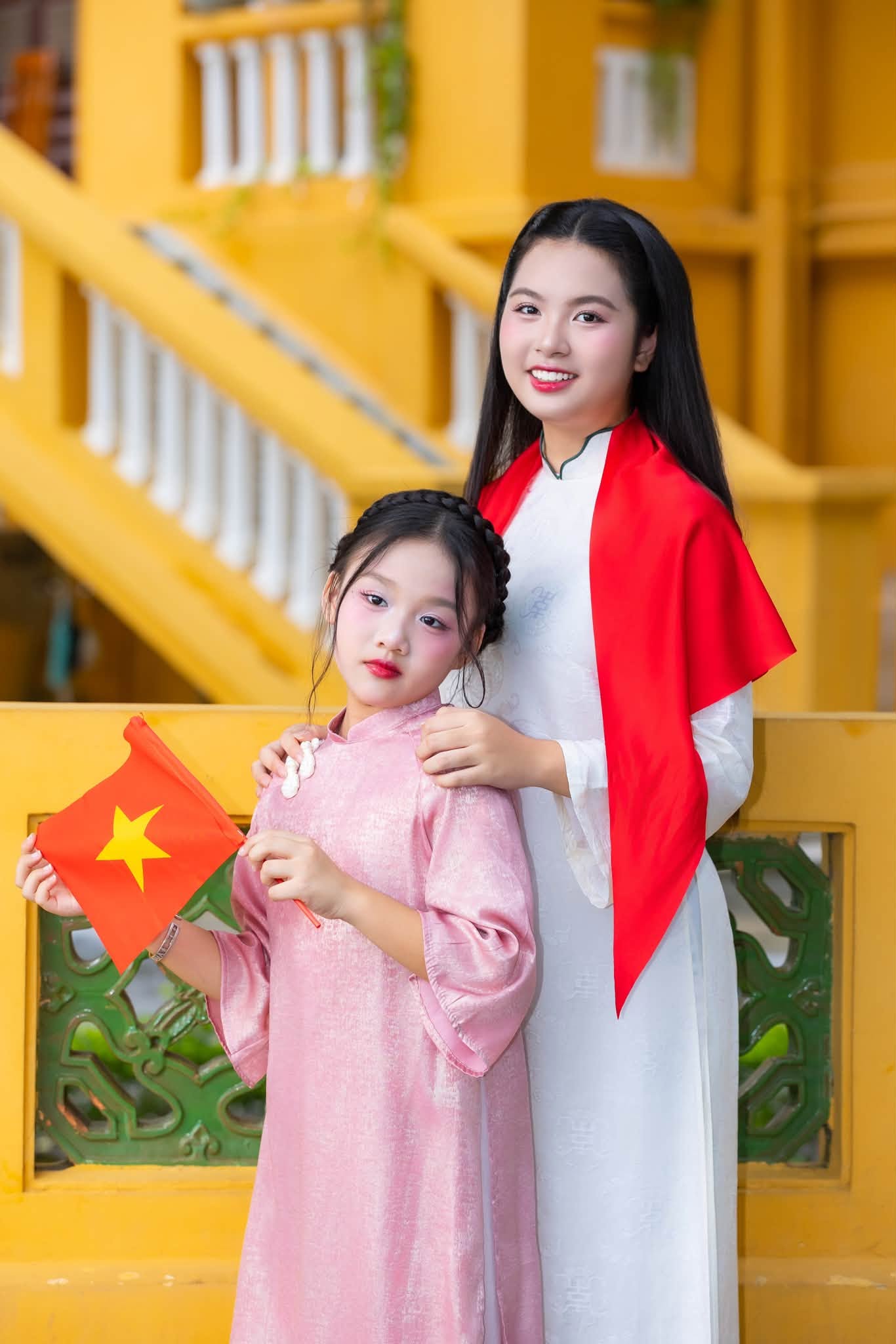 Con gái H'Hen Niê, MC Thanh Mai cùng dàn sao Việt gây chú ý trong ngày vui đất nước- Ảnh 9.