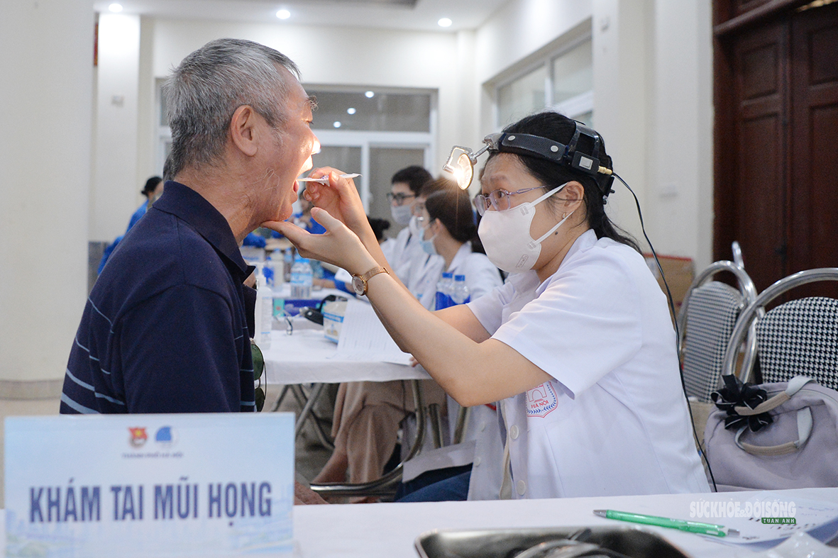 Khám sức khỏe miễn phí, phát hiện sớm nguy cơ bệnh tật ở người trẻ - Ảnh 7.