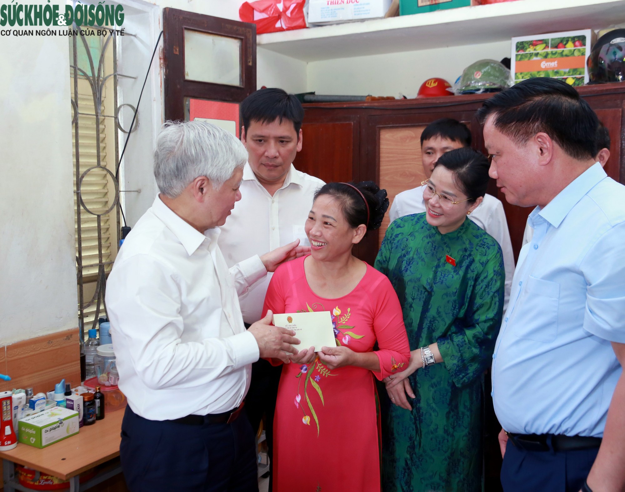 Gallery - Phó Chủ tịch Thường trực Quốc hội Đỗ Văn Chiến thăm mái ấm trẻ em Nghệ An - image 5