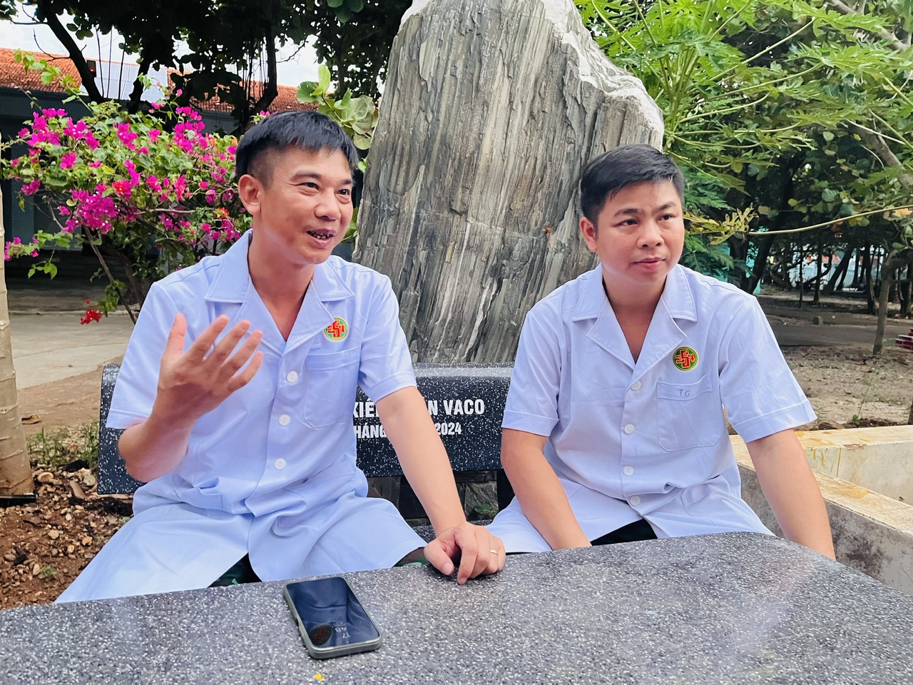 Người bác sĩ hai lần xung phong nhận nhiệm vụ tại Trường Sa - Ảnh 5.
