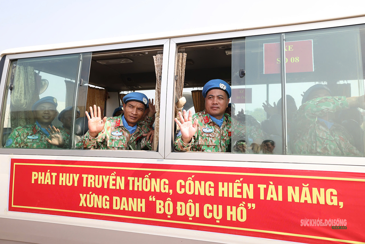 Mũ nồi xanh Việt Nam lên đường tiếp nối sứ mệnh hòa bình - Ảnh 9.