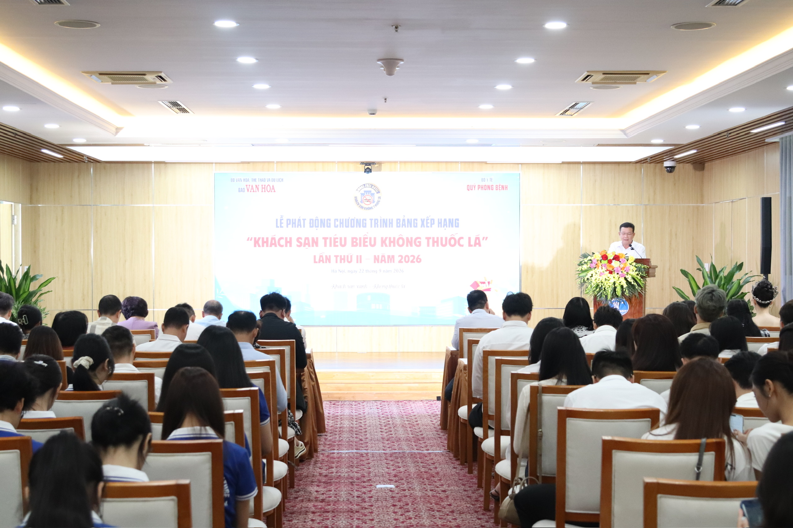 Khách sạn, nhà hàng vẫn là những địa điểm phơi nhiễm với khói thuốc lá cao- Ảnh 3.