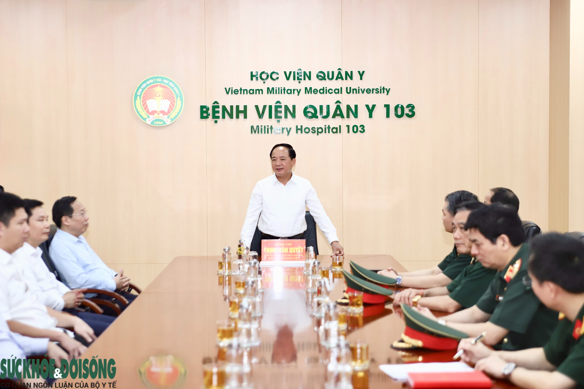 Trưởng Ban Tuyên giáo Trung ương thăm, động viên bệnh nhi tại Hà Nội- Ảnh 10.
