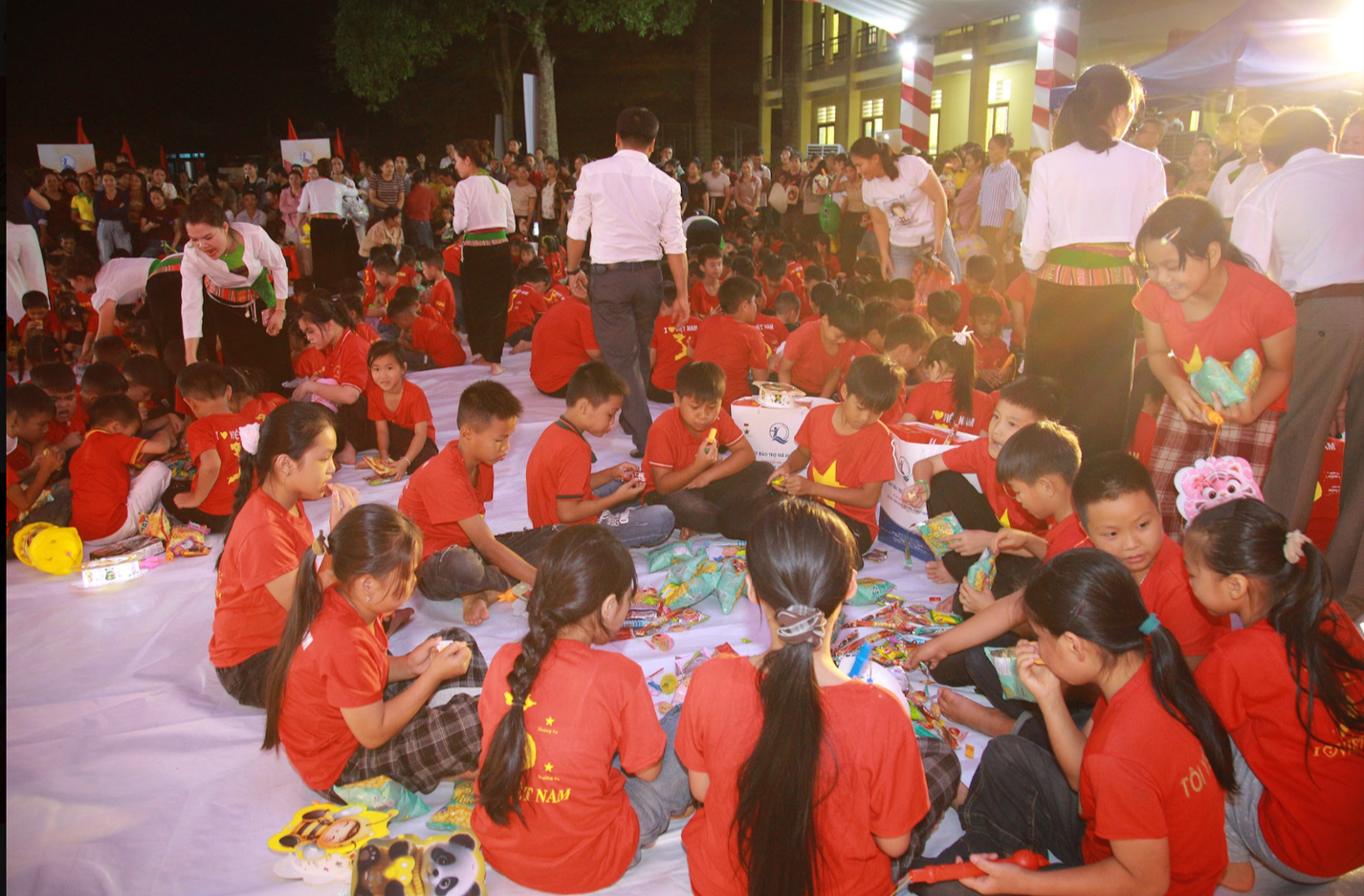 Quỹ Bảo trợ trẻ em Việt Nam thắp sáng ước mơ cho thiếu nhi xã miền núiởPhúThọ - Ảnh 8.