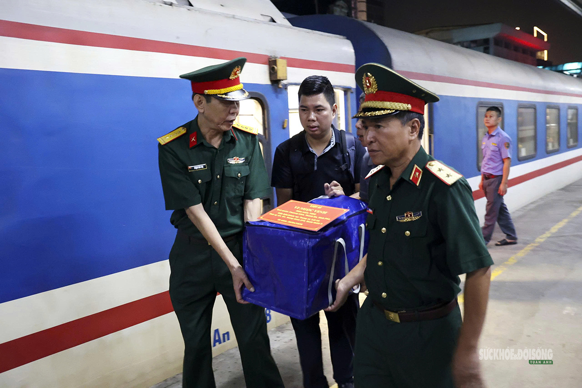 Nối những vòng tay, đưa liệt sĩ trở về quê hương - Ảnh 6.