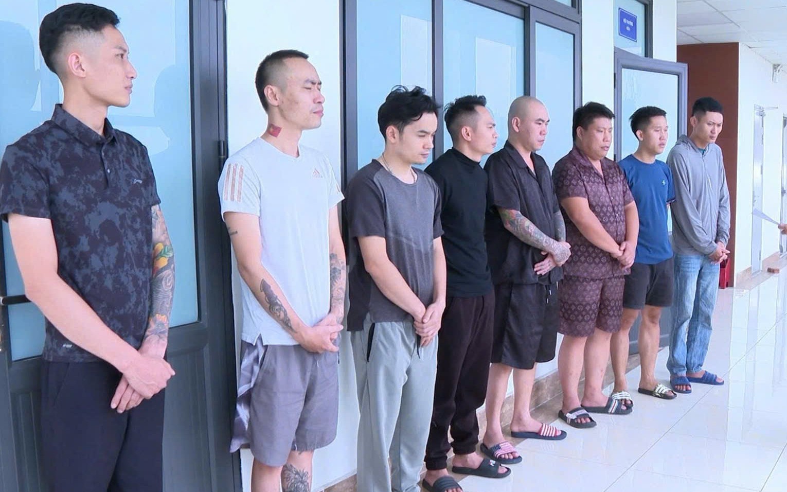 Nam sinh dàn dựng tai nạn giao thông giả, quay video đăng lên mạng để giải trí - Ảnh 3.