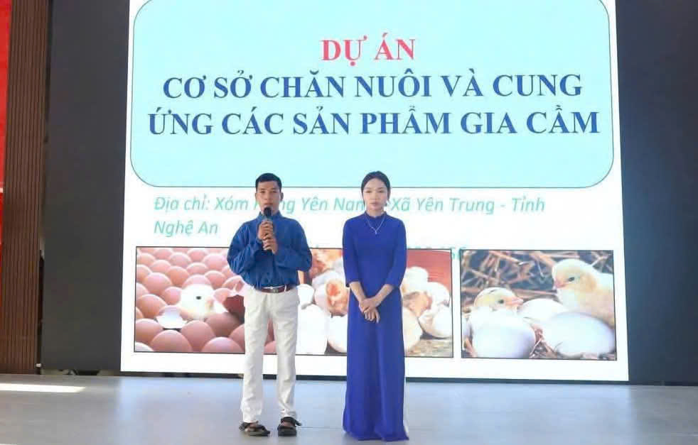 30 tuổi trở lại trường, nam sinh khuyết tật nhận giải 'Tỏa sáng nghị lực Việt'- Ảnh 2.
