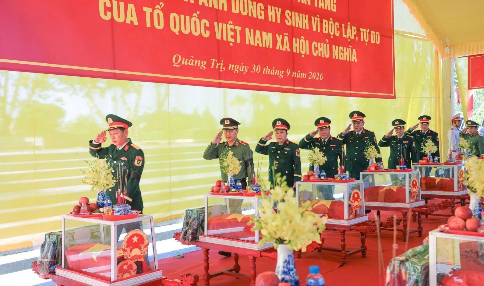 Gallery - An táng 30 hài cốt liệt sĩ được quy tập trong chiến dịch 500 ngày đêm - image 2