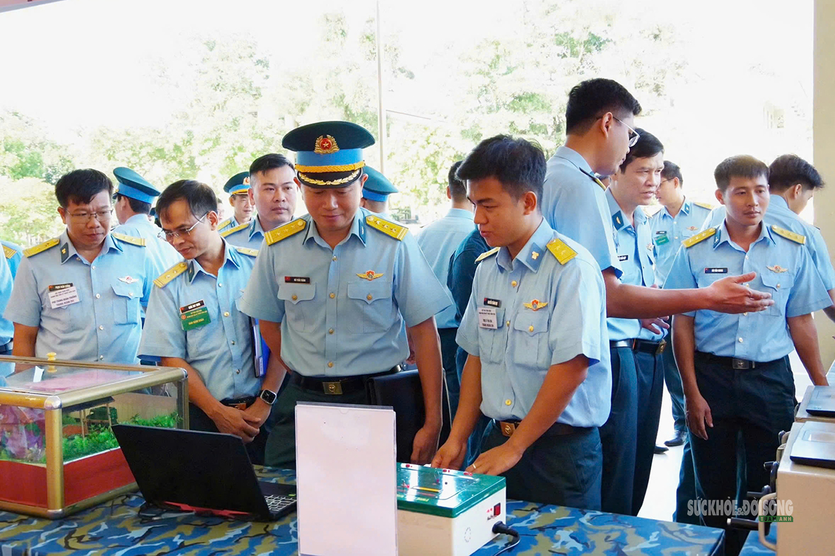 Chiến sĩ Sư đoàn 365 thi tài làm chủ khí tài, công nghệ- Ảnh 6.