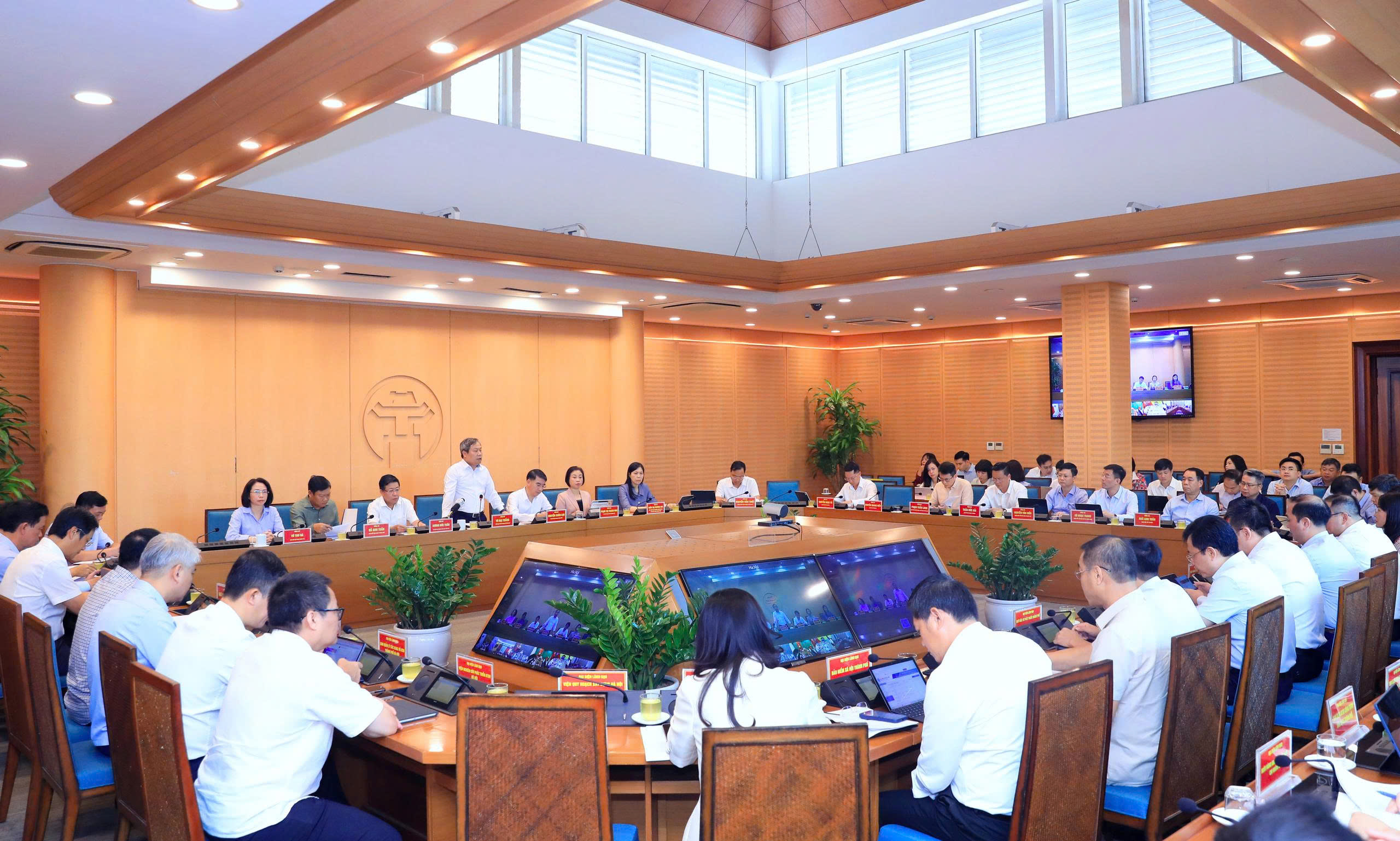 Hà Nội: Ngành y tế, giáo dục thực hiện mục tiêu 'kép', góp đạt GRDP từ 11%- Ảnh 5.