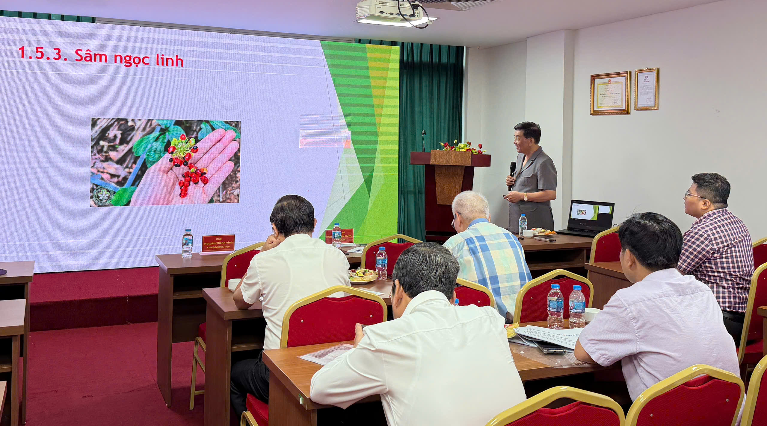Cách nào phát triển dược liệu sạch, mở hướng nâng tầm giá trị y học cổ truyền? - Ảnh 2.