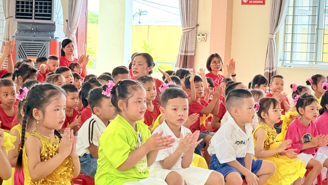 Hải Phòng: Niềm vui ngày khai giảng ở những ngôi trường sáp nhập - Ảnh 4.