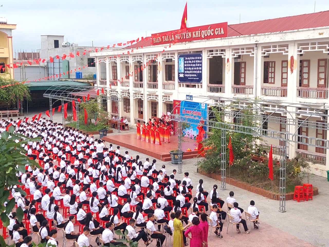 Hải Phòng: Niềm vui ngày khai giảng ở những ngôi trường sáp nhập - Ảnh 18.