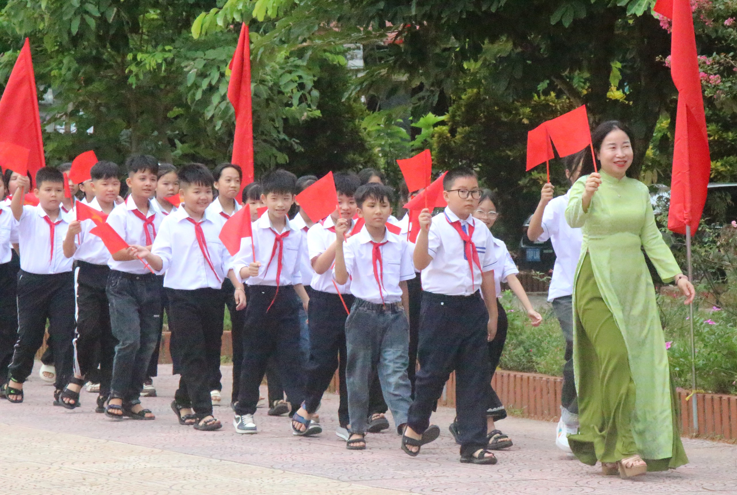 Hải Phòng: Niềm vui ngày khai giảng ở những ngôi trường sáp nhập - Ảnh 11.