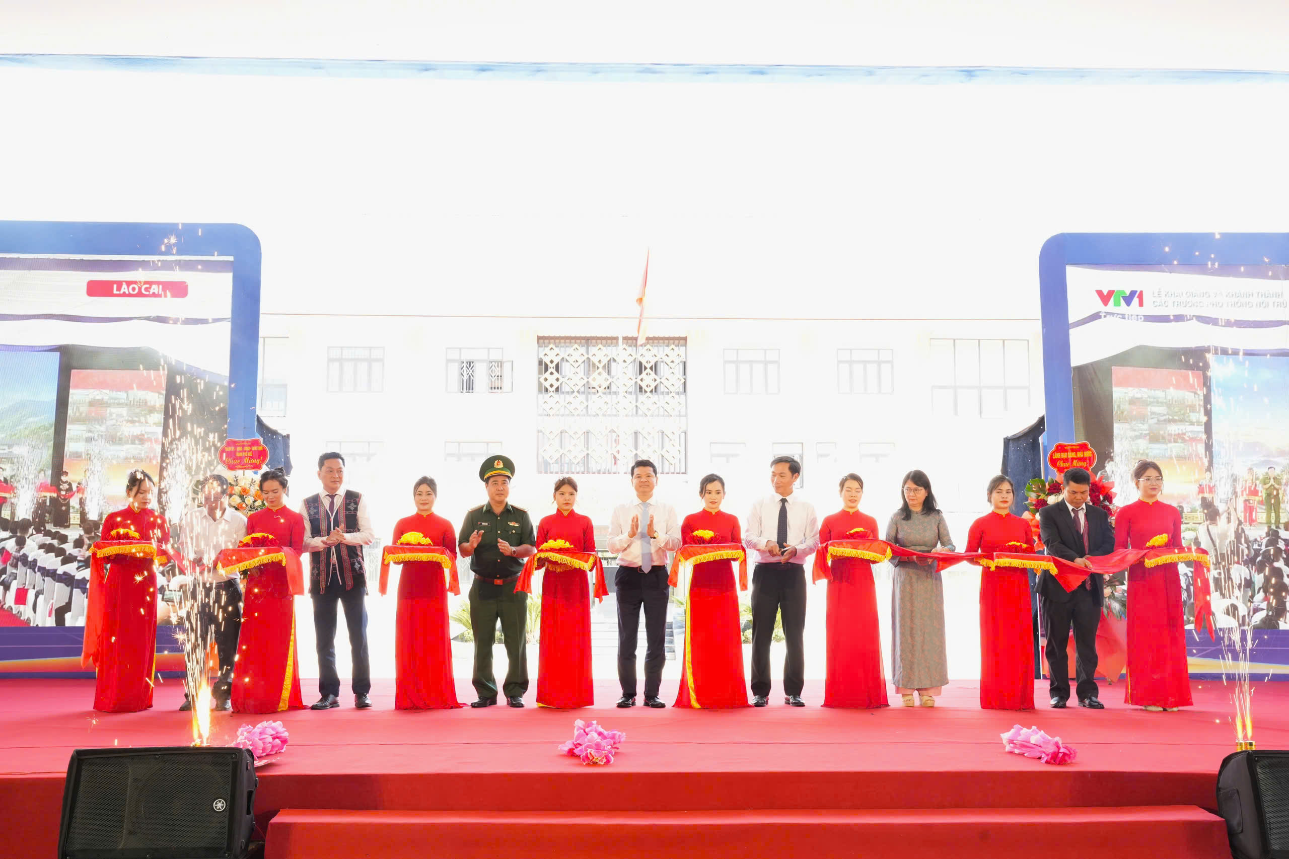 Khánh thành trường phổ thông nội trú liên cấp tại các xã biên giới ở Huế- Ảnh 5.