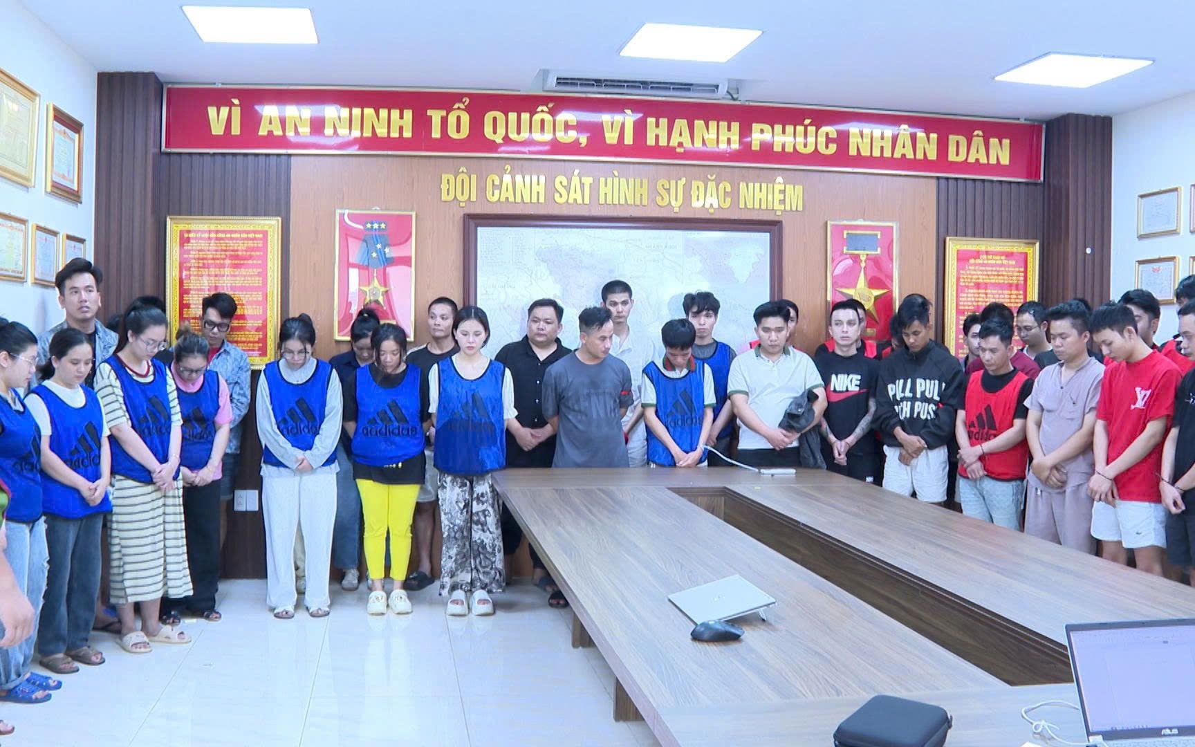 Lật tẩy thủ đoạn "vẽ bệnh" ở phòng khám đa khoa Phượng đỏ - Ảnh 3.