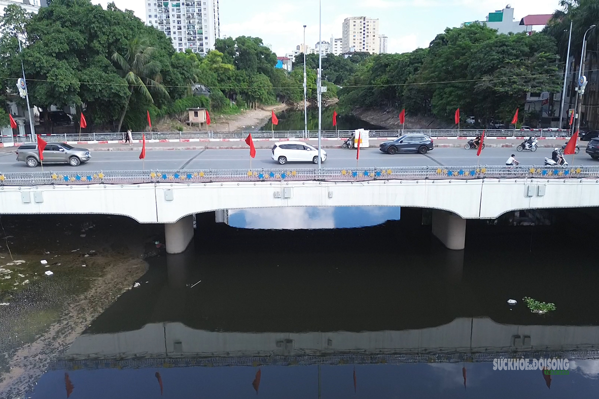 Hiện trạng sông Nhuệ trước dự án cải tạo hơn 75.000 tỷ đồng- Ảnh 11.