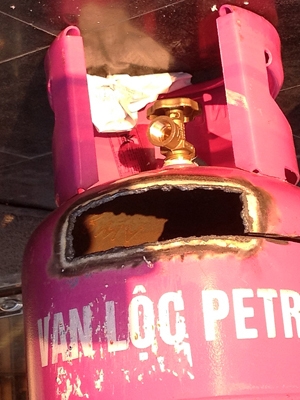 'Bình gas… tặc'! 2