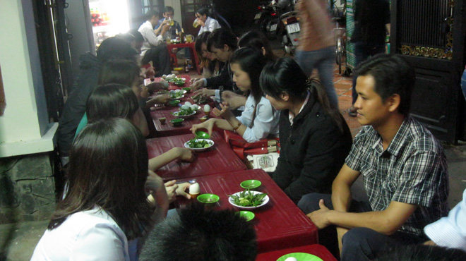 Vịt lộn xe hơi 2 Vịt lộn xe hơi 2