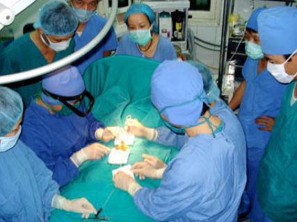 Cắt bao quy đâu - Một thủ thuật “giàu truyền thống” 1 Cắt bao quy đâu - Một thủ thuật “giàu truyền thống” 1