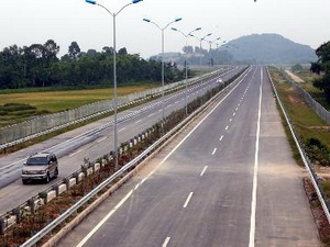 Cao tốc Cầu Giẽ - Ninh Bình lún nứt do dỡ tải sớm 1