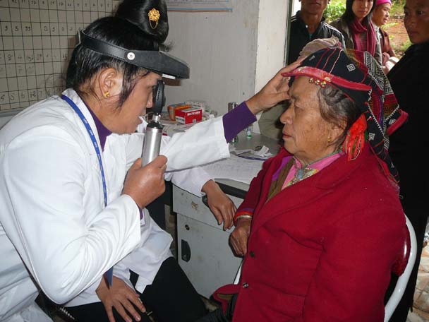 Chăm sóc mắt cộng đồng: Nhiều nỗi khó 2