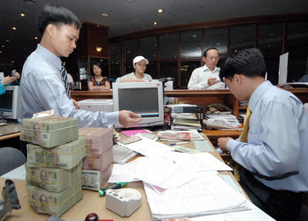 Khi “vua mất ngai” 1 Khi “vua mất ngai” 1