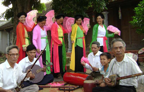 Làng Khuốc Ăn Tết bằng chèo 1