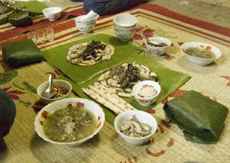 Độc đáo “cỗ lá” trong Không gian văn hóa Mường 1