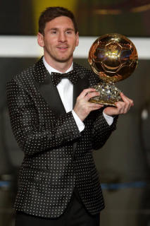 Messi, chỉ bóng vàng là chưa đủ 1