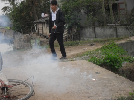 Cấm sao vẫn... nổ? 1