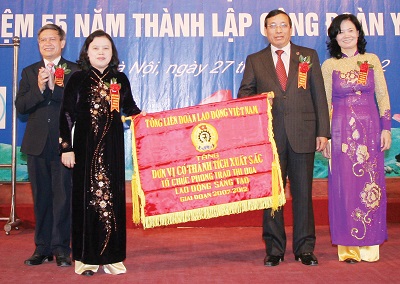 Thi đua để phát triển! 1 Thi đua để phát triển! 1