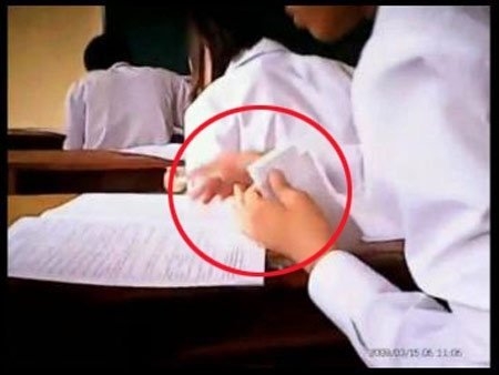 Mang "phao" vào phòng thi bị phạt 10 triệu đồng 1
