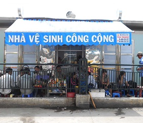 Nhà vệ sinh công cộng thành... quán nước 1