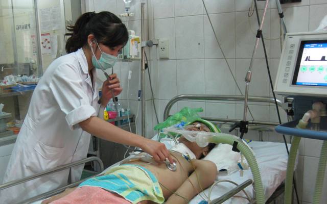Viêm phổi hít phải ở người già 1