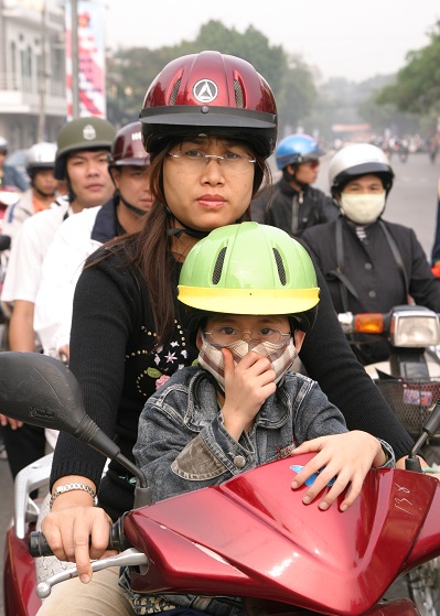 Hơn 70% người dân đội mũ bảo hiểm không đảm bảo chất lượng 1