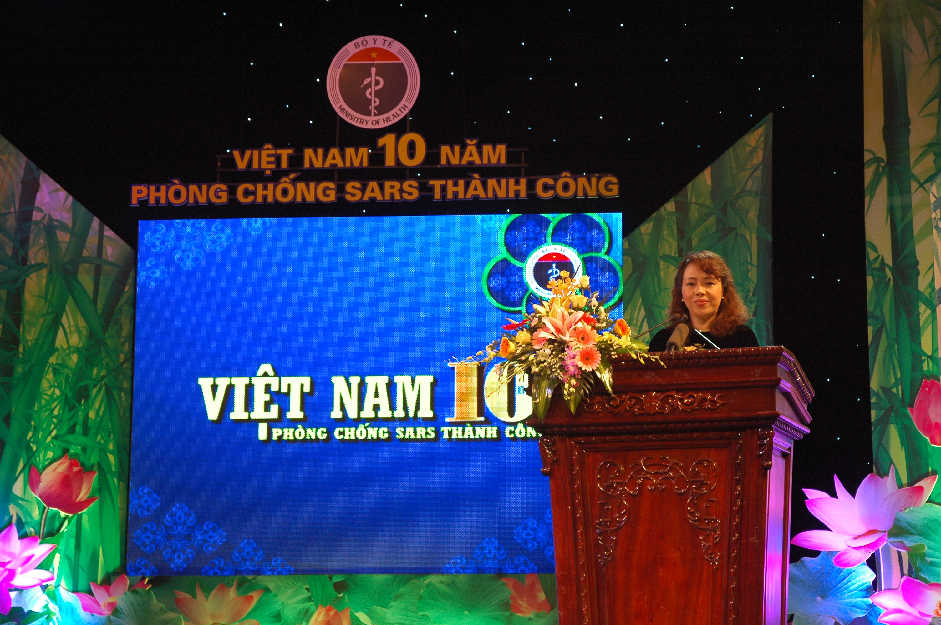 Tri ân cán bộ y tế đã hy sinh trong cuộc chiến chống dịch 2