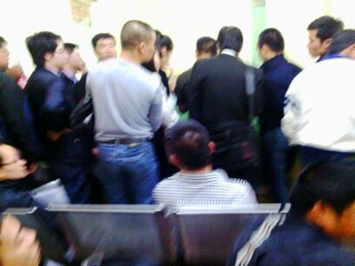 Đổ xô đi sang tên đổi chủ xe trước ngày áp phạt 2