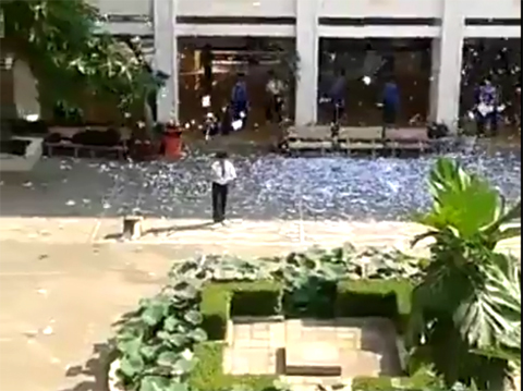 Hàng trăm học sinh xé đề cương Sử xôn xao dân mạng 3